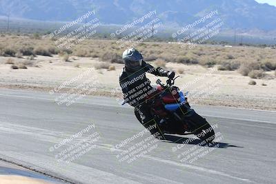 media/Dec-01-2025-Moto Forza (Mon) [[2daa91e15f]]/3-Beginner Group/Session 3 (Turn 16 Inside)/